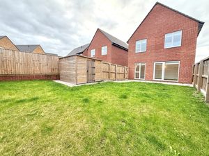 Crossland Gardens Rossmore